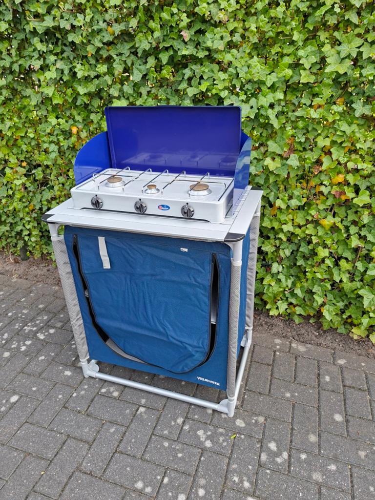 Camping kastje met gasfornuis. Vrijbuiter., Ophalen, Zo goed als nieuw, Campingkast