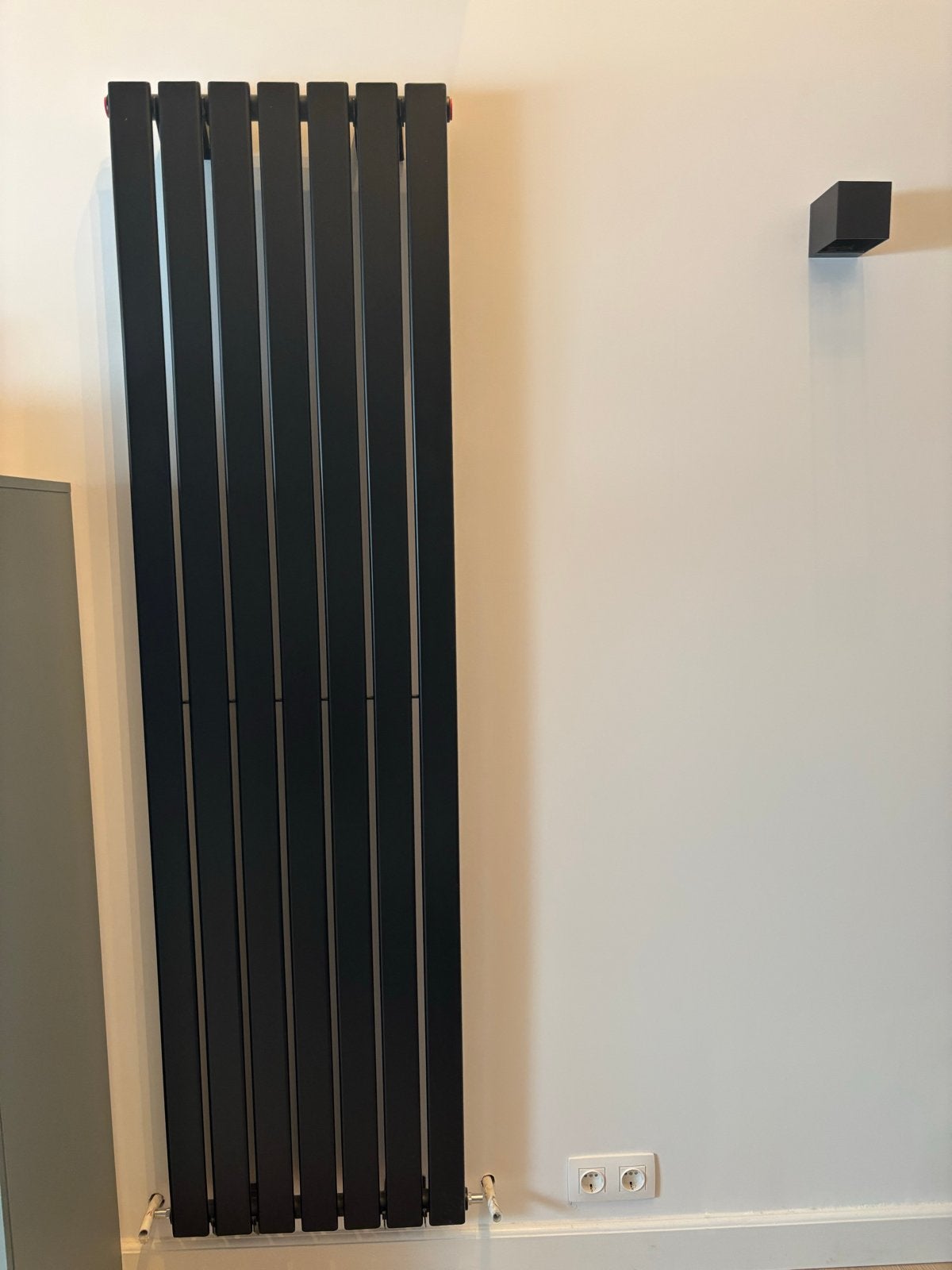 Set van twee moderne Zwarte Design Radiatoren - NIEUW!, Doe-het-zelf en Verbouw, Verwarming en Radiatoren, Ophalen, Radiator, Nieuw