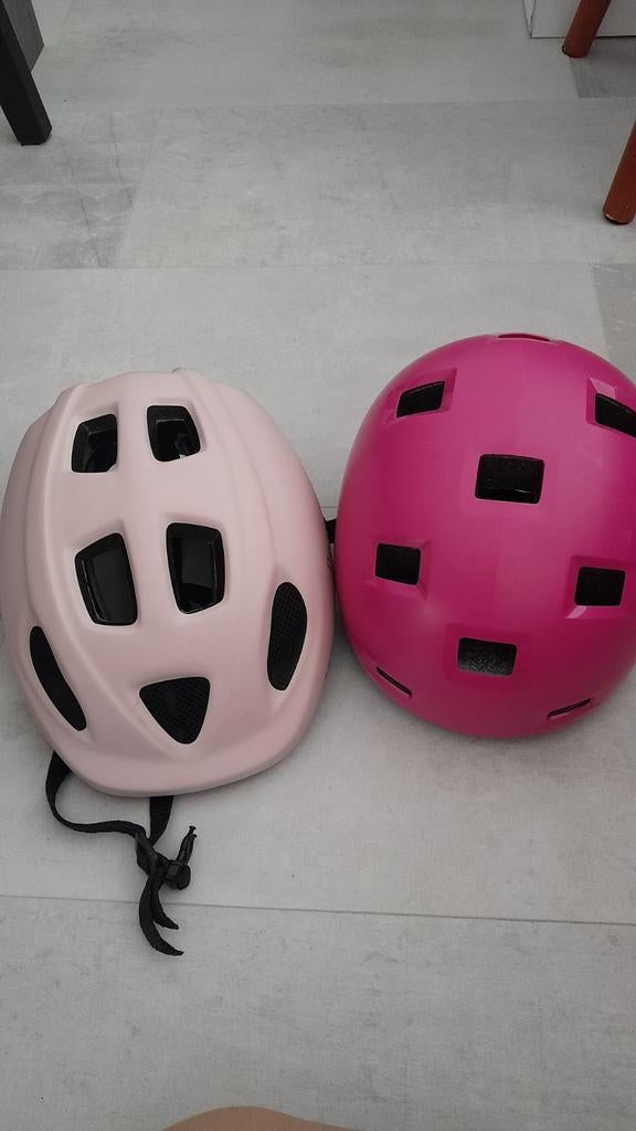 Bobike en oxelo fietshelmen - roze en fuchsia, Ophalen of Verzenden, Zo goed als nieuw, Bobike