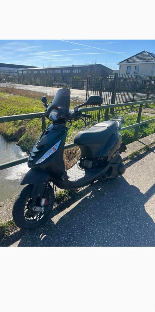 Piaggio Zip 125cc 4T - Ideaal voor dagelijks gebruik. Ruilen, Ophalen of Verzenden, Gebruikt, Benzine, Zip