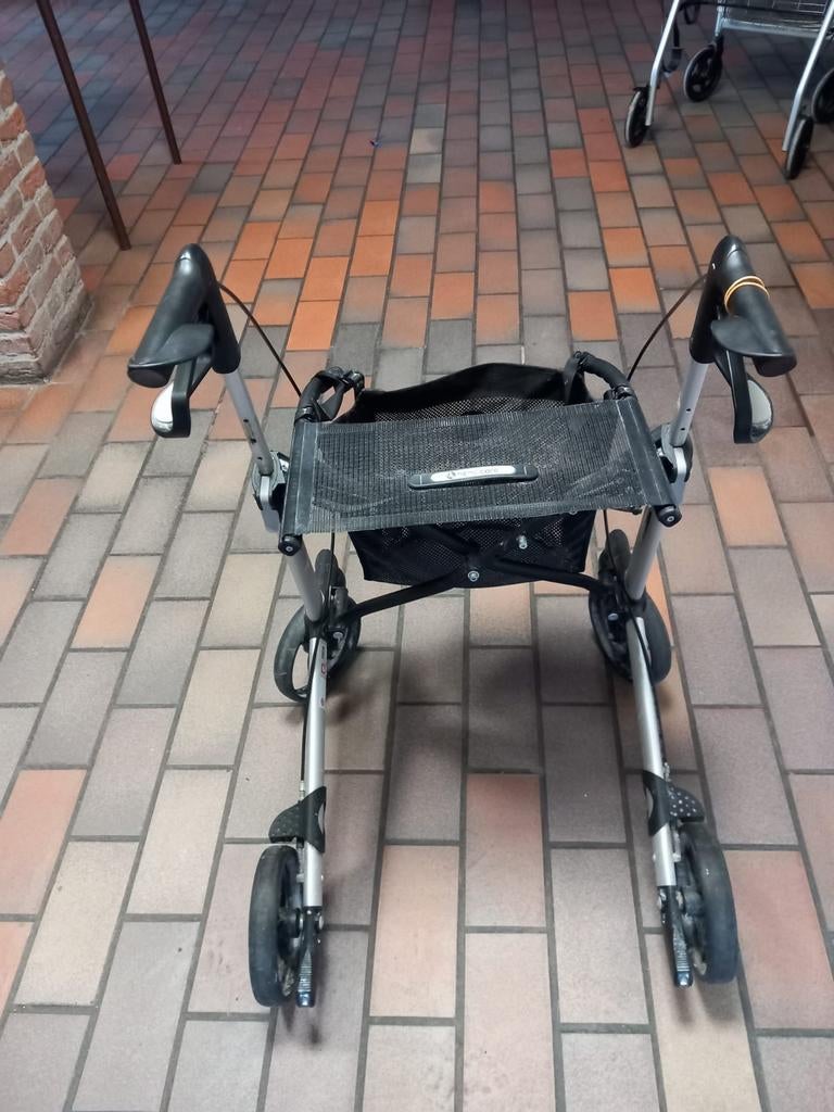 rollator, Ophalen of Verzenden, Gebruikt, Duwrolstoel