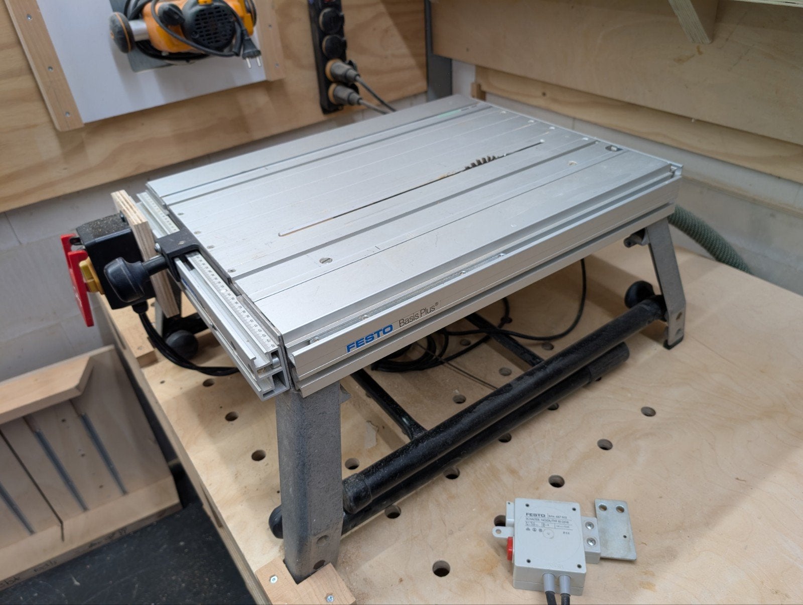 Festool Basis Plus met trekzaag ATF55, Doe-het-zelf en Verbouw, Gereedschap | Zaagmachines, Cirkelzaag, Ophalen of Verzenden, 30 tot 70 mm
