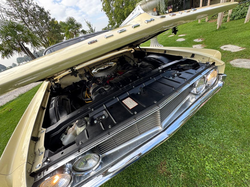 Oldsmobile coupe 6,4 Liter V8 Dynamic 88, foto 5