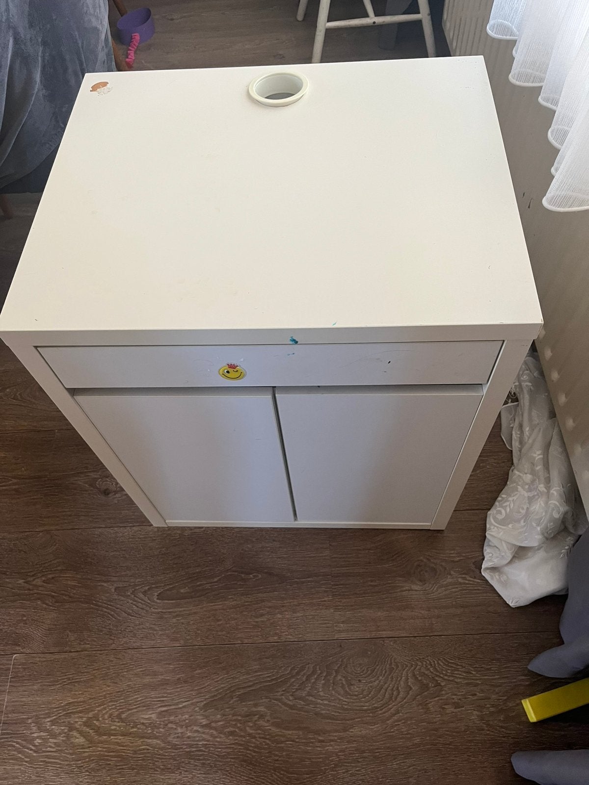Kleine witte kast te koop, Ophalen, Zo goed als nieuw