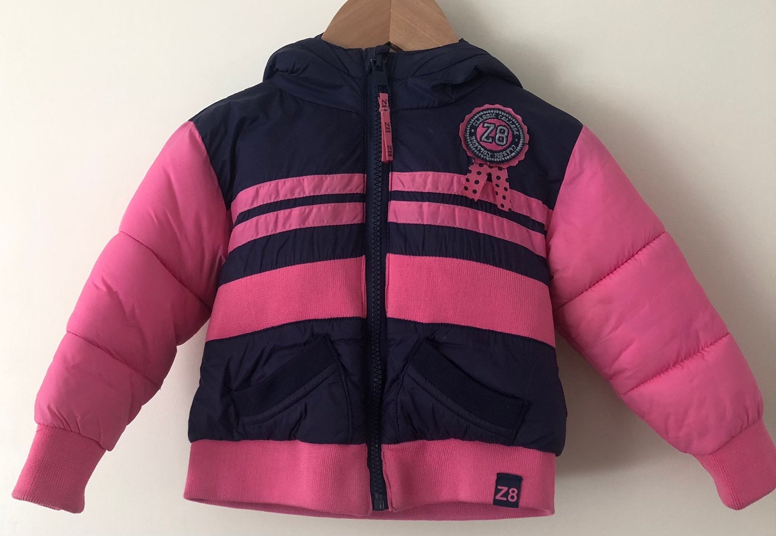Z8 stoere en warme meisjes winterjas in d. Blauw/roze mt 80, Ophalen, Zo goed als nieuw, Meisje, Jasje