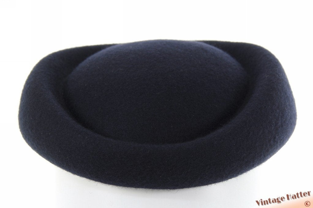 Dames pillbox hoed Weba Hats donkerblauw nieuw vilt 52-63, Hoed, Nieuw, WEBA, One size fits all