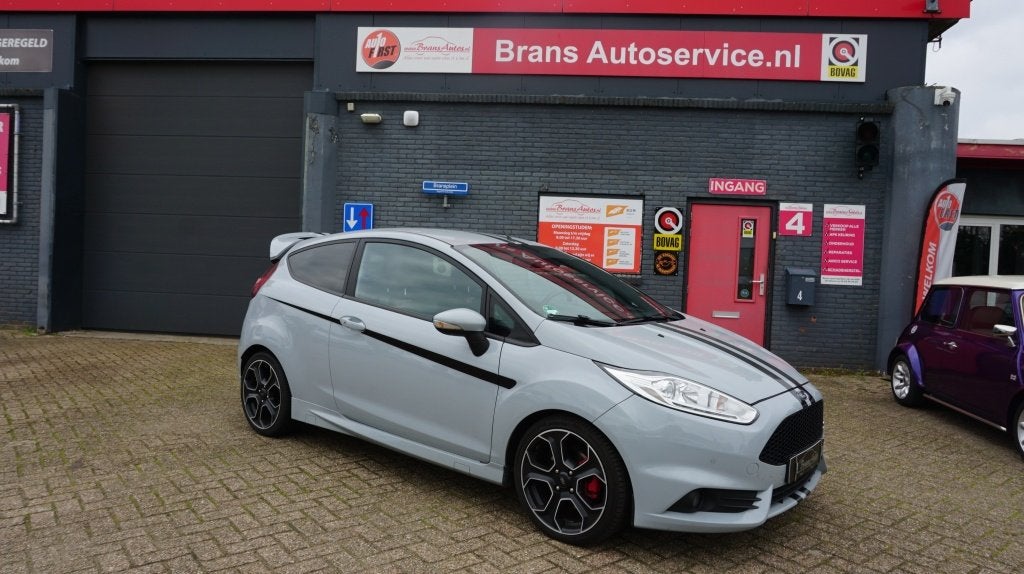 Ford Fiesta 1.6 ST200 (bj 2016), Auto's, 1596 cc, 1063 kg, Gebruikt, Euro 6