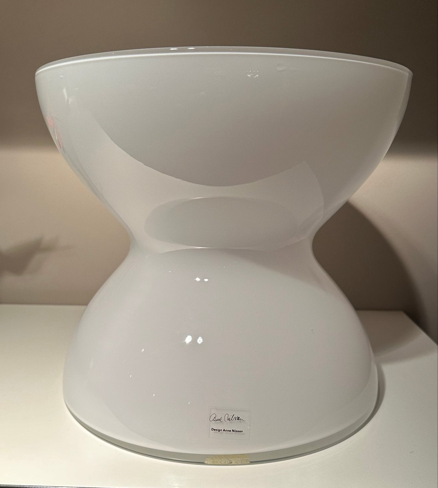 IKEA Anne Nilsson Design Vaas/Schaal - Wit Glas, Huis en Inrichting, Schaal, Ophalen of Verzenden, Overige vormen, Glas