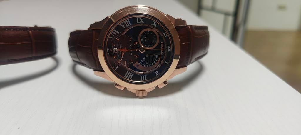 2 Seiko's Moonphase Kinetic, Sieraden, Tassen en Uiterlijk, Horloges | Heren, Zo goed als nieuw, Polshorloge, Seiko, Goud, Leer