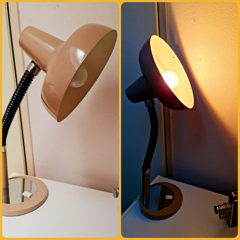 Tafellamp industrieel retro seventies beige grote kap top, Huis en Inrichting, Lampen | Tafellampen, Ophalen, Gebruikt, Metaal
