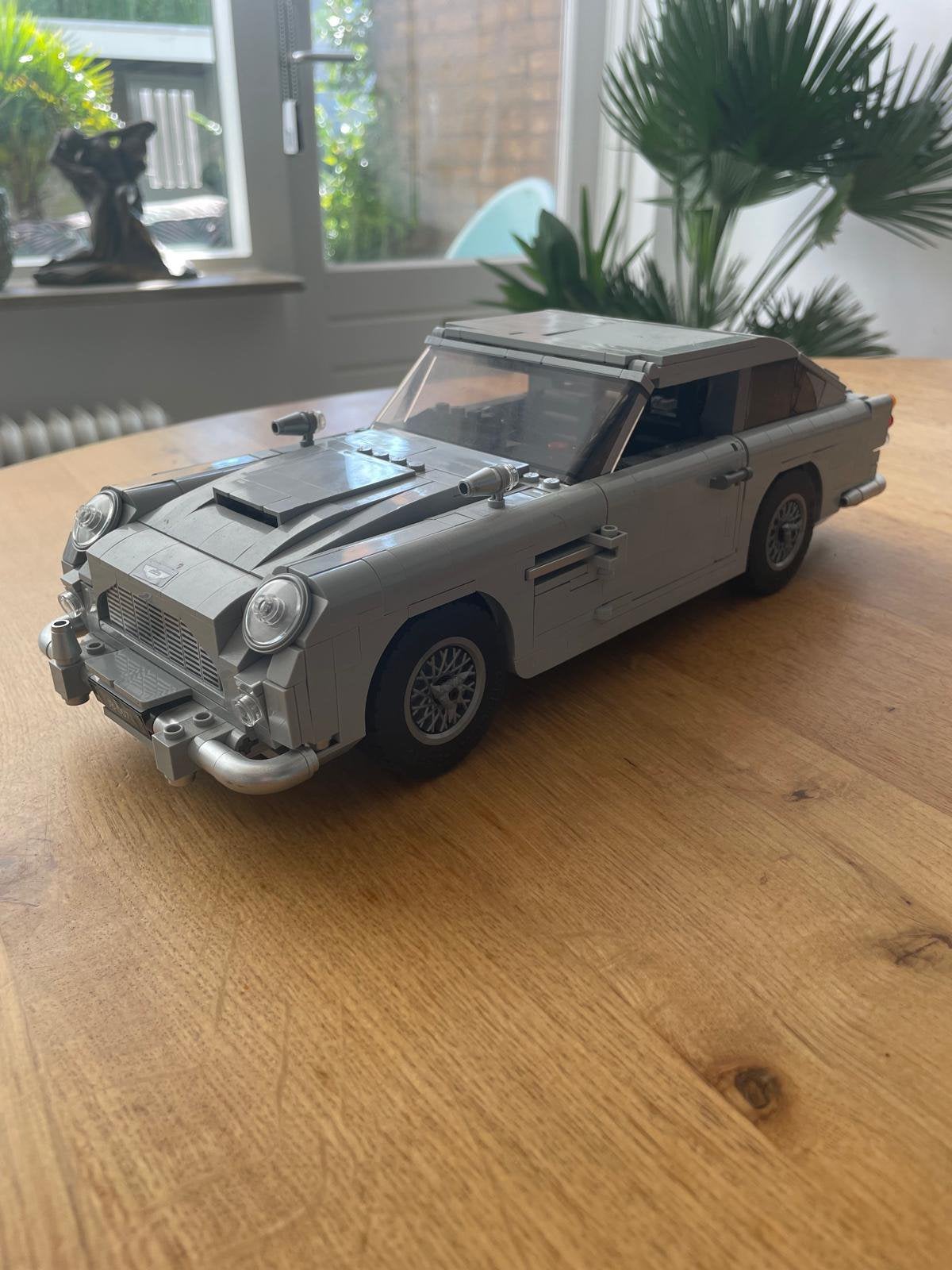 James Bond Austin Martin met schietstoel!, Ophalen, Zo goed als nieuw, Overige merken