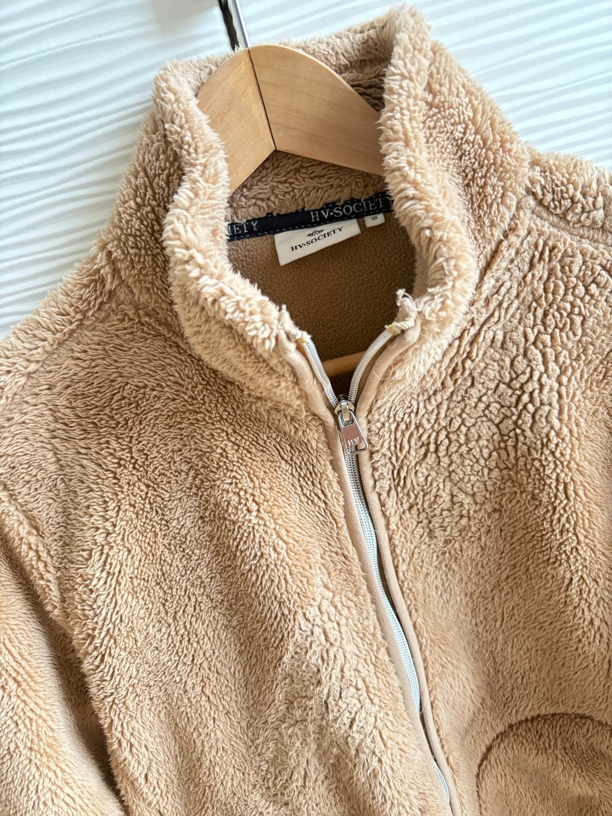 HV Society teddy fleece jas mt 38, Ophalen of Verzenden, Zo goed als nieuw, Maat 38/40 (M), Beige