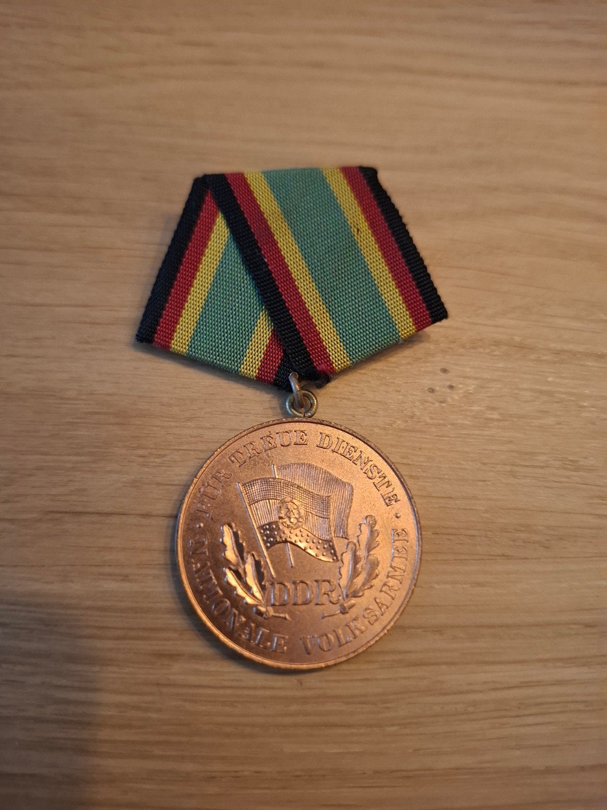 DDR Medaille voor Trouwe Dienst Nationale Volksarmee, Ophalen of Verzenden, Overige materialen