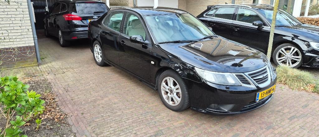 Saab 9-3 1.8 I Sport Sedan 2009 Zwart, Auto's, Saab, Stof, 4 cilinders, 1796 cc, Origineel Nederlands