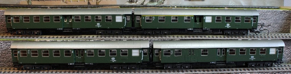 Marklin RIJTUIGEN  DB  ( 4 x ), Wisselstroom, Wagon, Ophalen of Verzenden, Zo goed als nieuw
