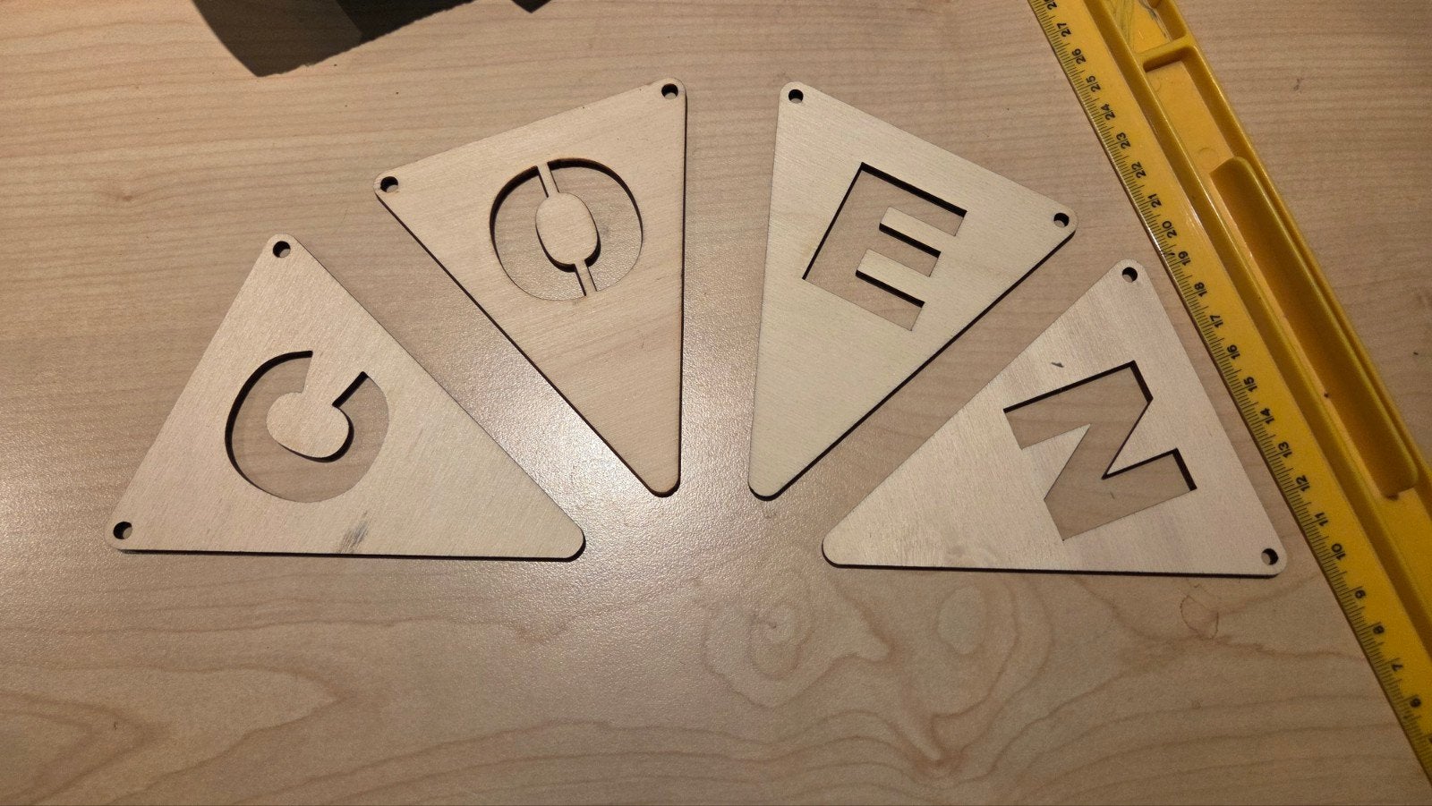 Houten letters Coen, Beige, Nieuw, Ophalen of Verzenden, Wanddecoratie