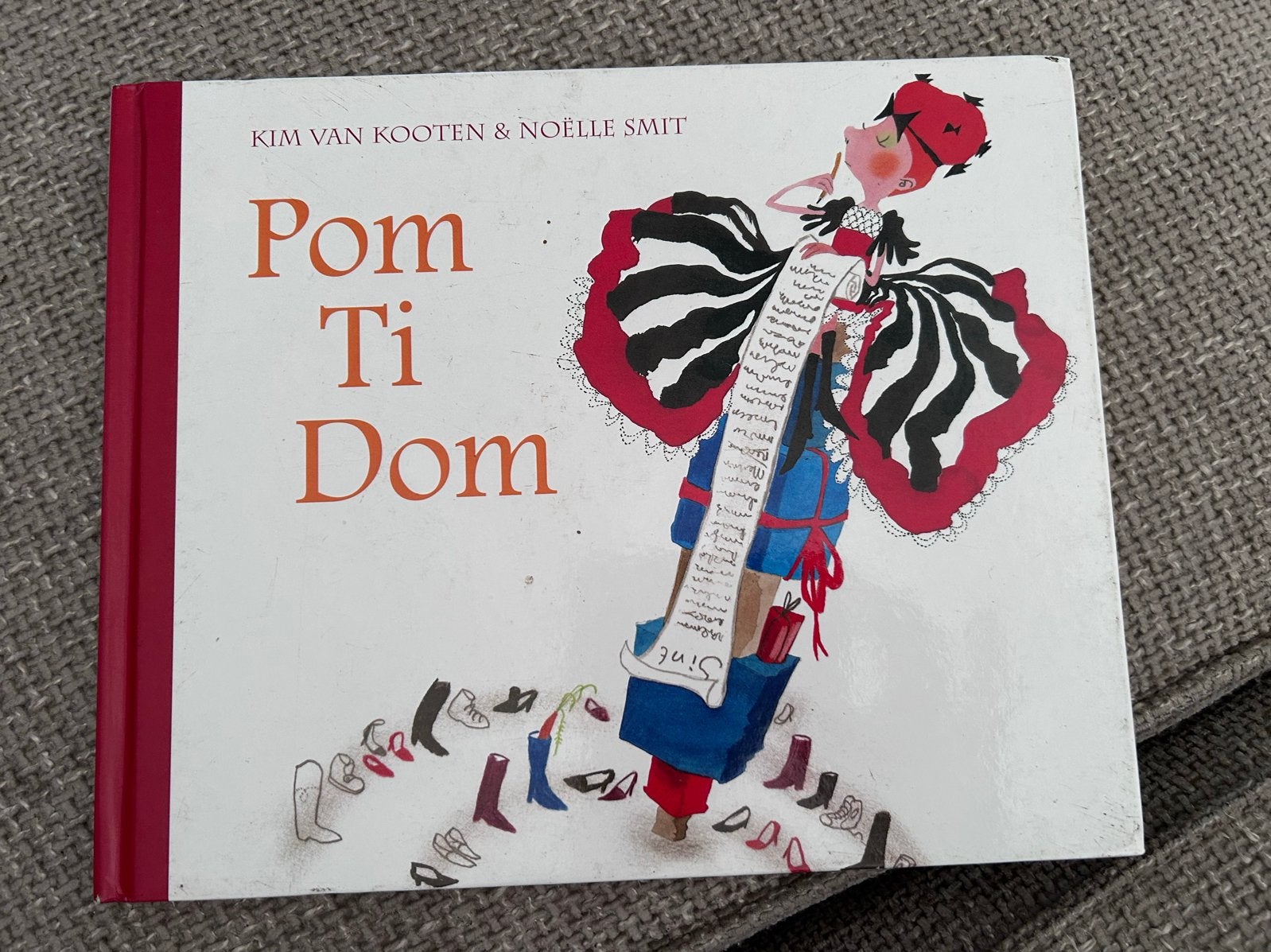 Pom Ti Dom - Prentenboek van Kim van Kooten & Noëlle Smit, Jongen of Meisje, Ophalen of Verzenden, Zo goed als nieuw, Voorleesboek
