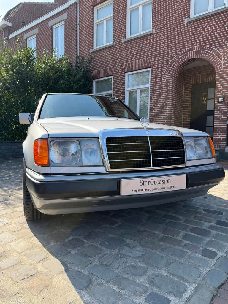 Mercedes-Benz W124 250D 1991 handgeschakeld trekhaak, zilver, Zwart, 4 cilinders, Te koop, E-Klasse