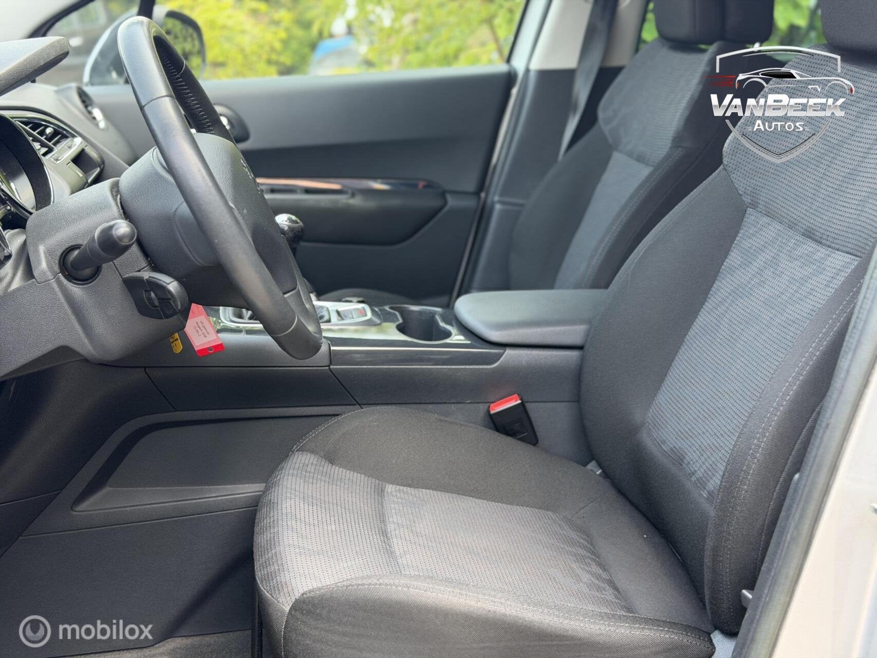 Peugeot 3008 1.6 VTi SR Airco Compleet onderhouden, Voorwielaandrijving, Gebruikt, 4 cilinders, Handgeschakeld