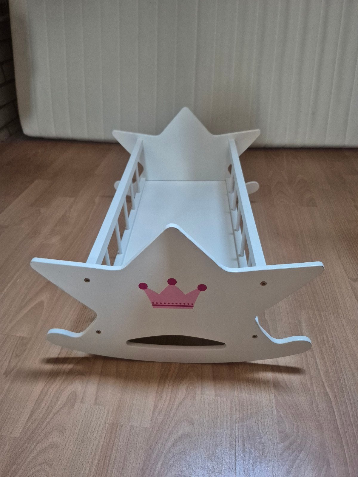Goki houten poppenbedje wiegje, Ophalen, Zo goed als nieuw, Babypop