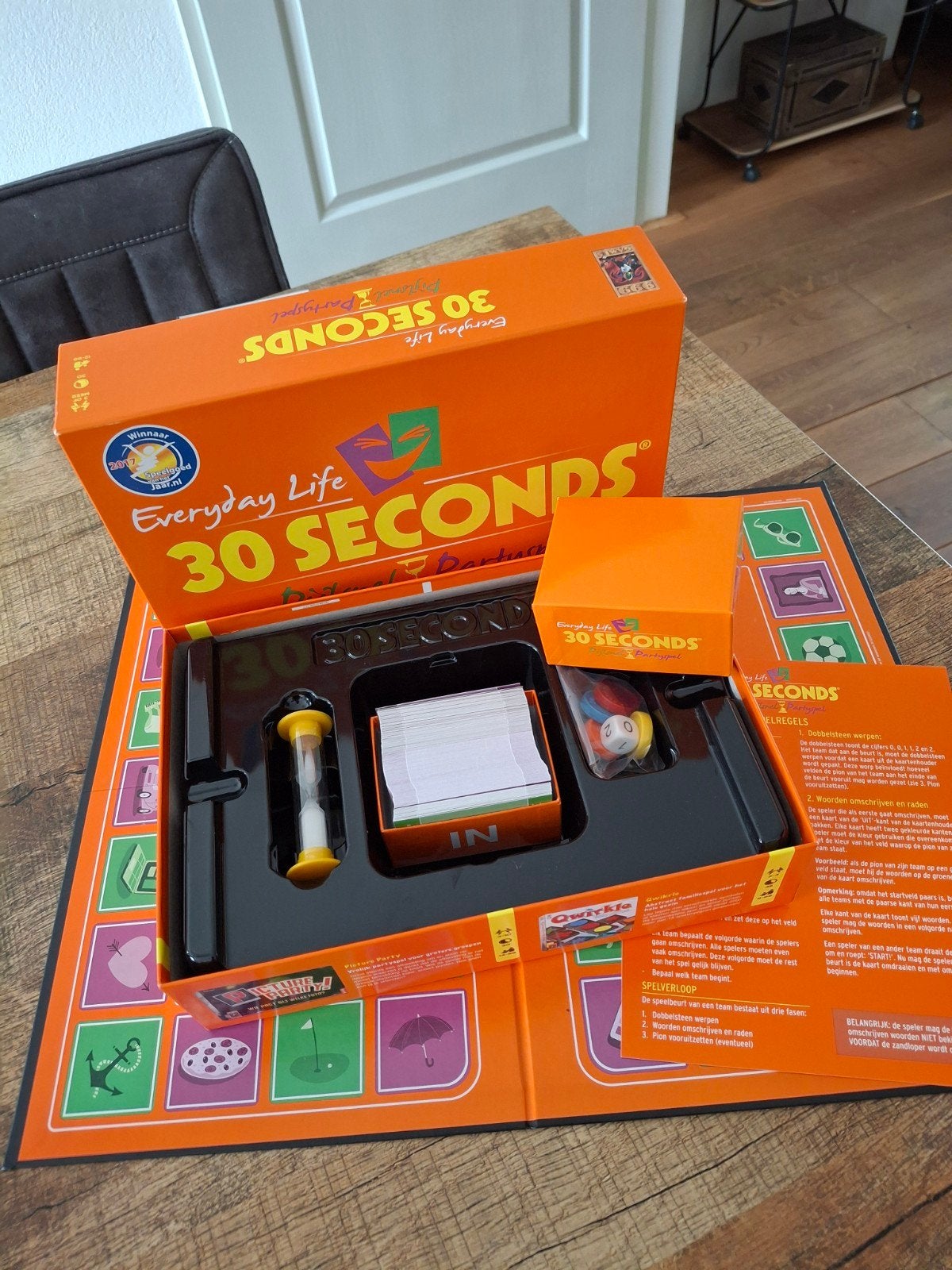 30 seconds everday  life, Hobby en Vrije tijd, Gezelschapsspellen | Bordspellen, Ophalen of Verzenden, Zo goed als nieuw