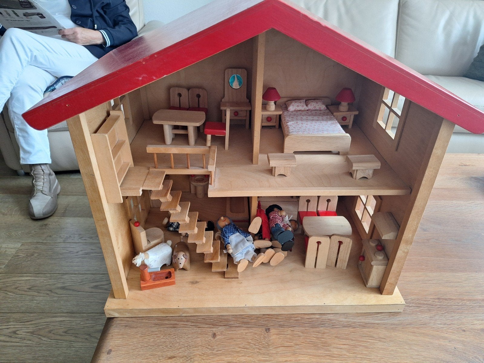 houten poppenhuis, Ophalen, Zo goed als nieuw, Poppenhuis