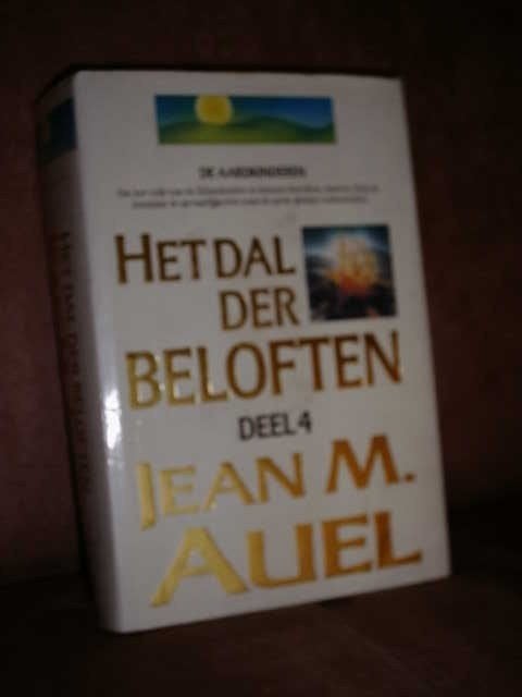 Het dal der beloften -  Jean M. Auel, Boeken, Romans, Zo goed als nieuw, Ophalen of Verzenden