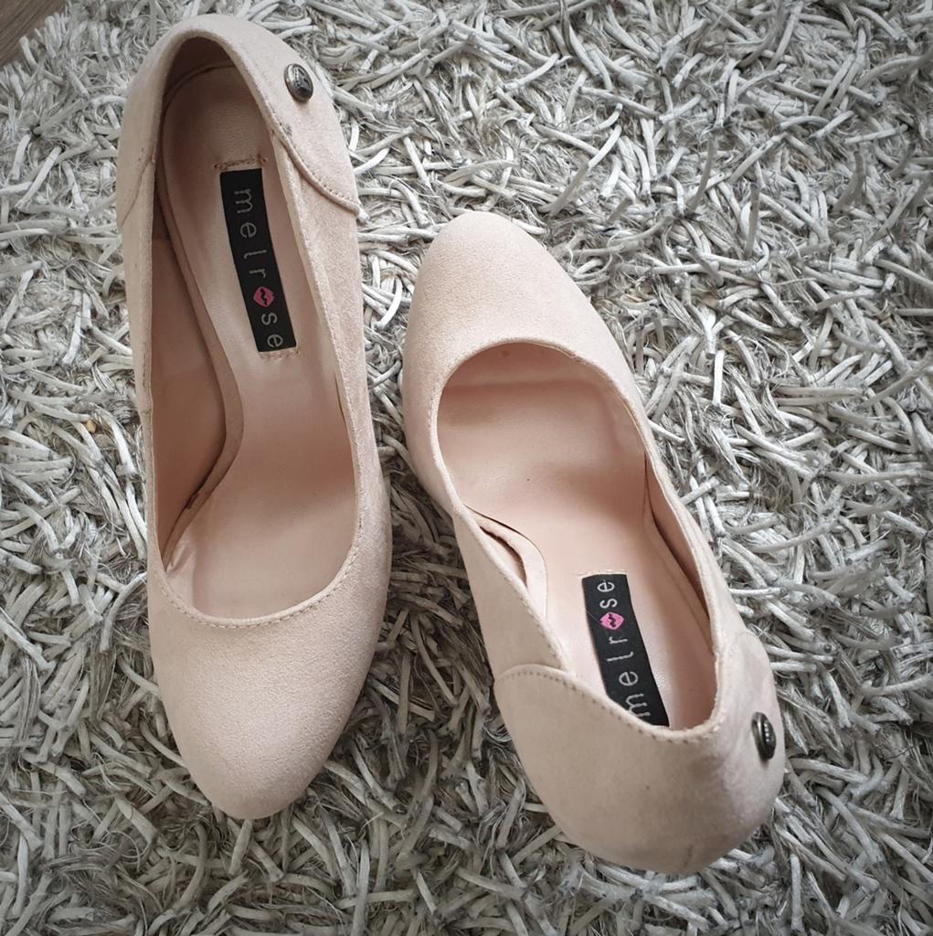 Melrose Nude Suède Pumps Maat 37, Kleding | Dames, Pumps, Verzenden, Beige, Melrose