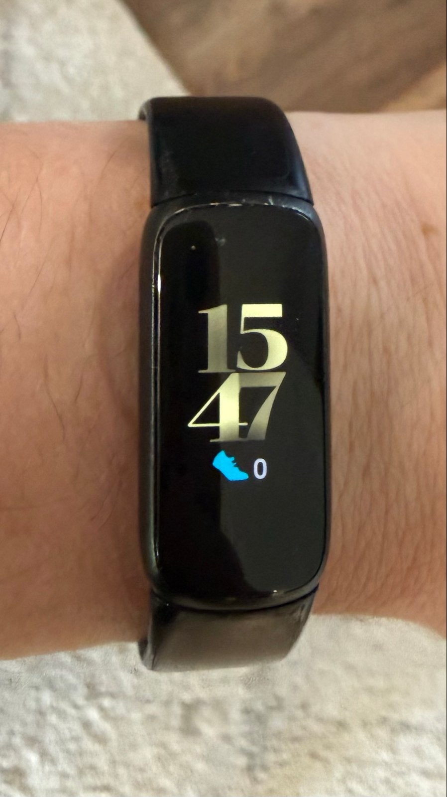 Fitbit Luxe Fitness & Wellness Tracker met extra bandje, Zwart, Ophalen of Verzenden, Zo goed als nieuw, Waterdicht