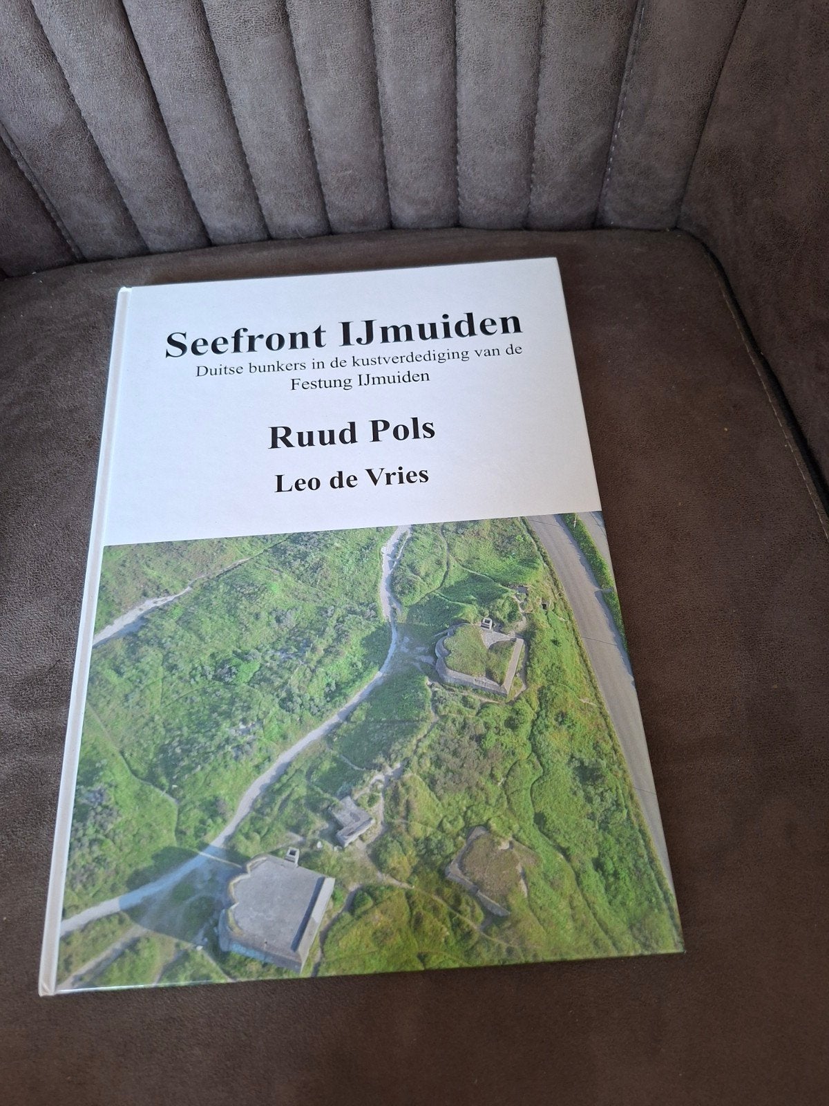 Seefont IJmuiden: Duitse bunkers in de kustverdediging, Tweede Wereldoorlog, Ophalen of Verzenden, Zo goed als nieuw, Ruud Pols, Leo de Vries