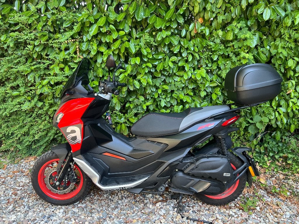 Aprilia SR GT 200 SPORT, Gebruikt, Particulier, Minimaal motorrijbewijs A2, Automaat