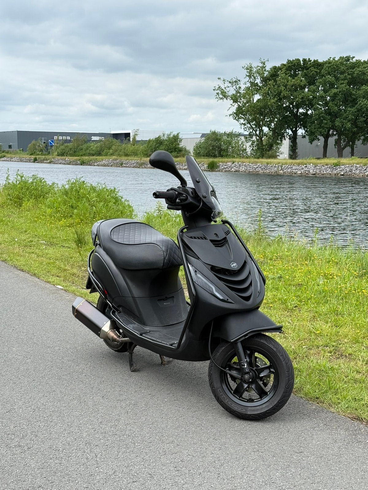 Piaggio zip 50cc 4t matt zwart Full option, Ophalen, Maximaal 45 km/u, Zip, Zo goed als nieuw