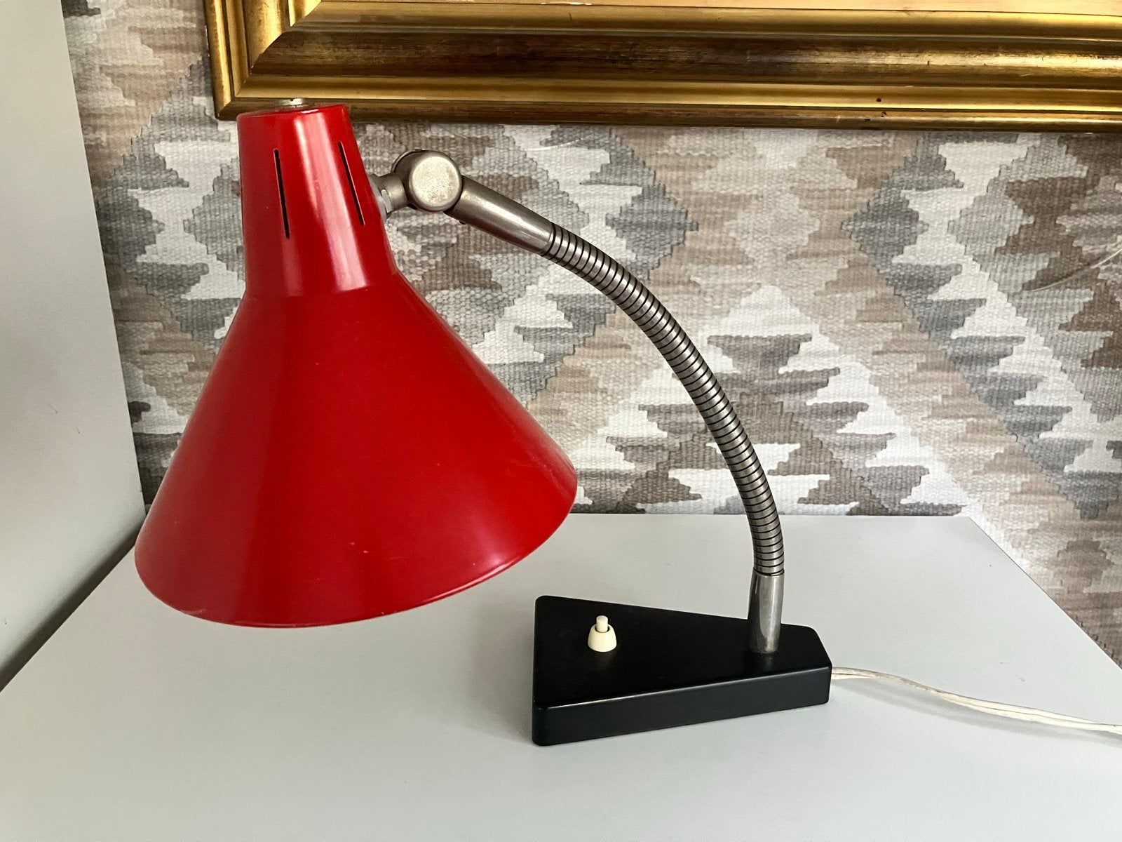 Vintage Hala Zeist bureaulamp model 11 rood/zwart, Ophalen of Verzenden