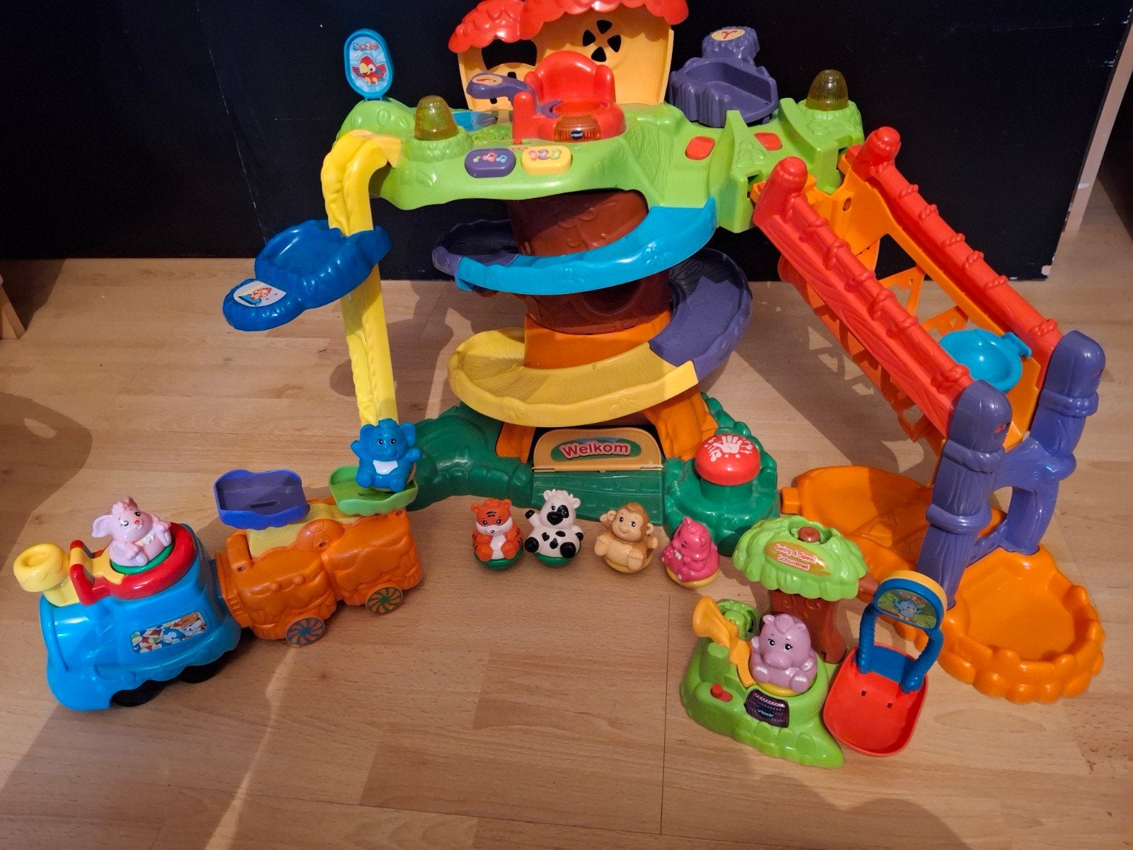 vtech klim/verkenhuis, reis/leer locomotief, swing schommel, Kinderen en Baby's, Ophalen of Verzenden, Zo goed als nieuw, 6 maanden tot 2 jaar