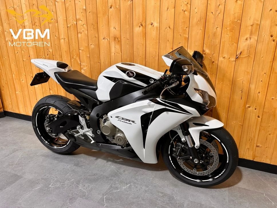 HONDA CBR 1000 RR FIREBLADE CBR1000 CBR-1000 CBR1000RR, HONDA, 4 cilinders, Motorrijbewijs A, Bedrijf