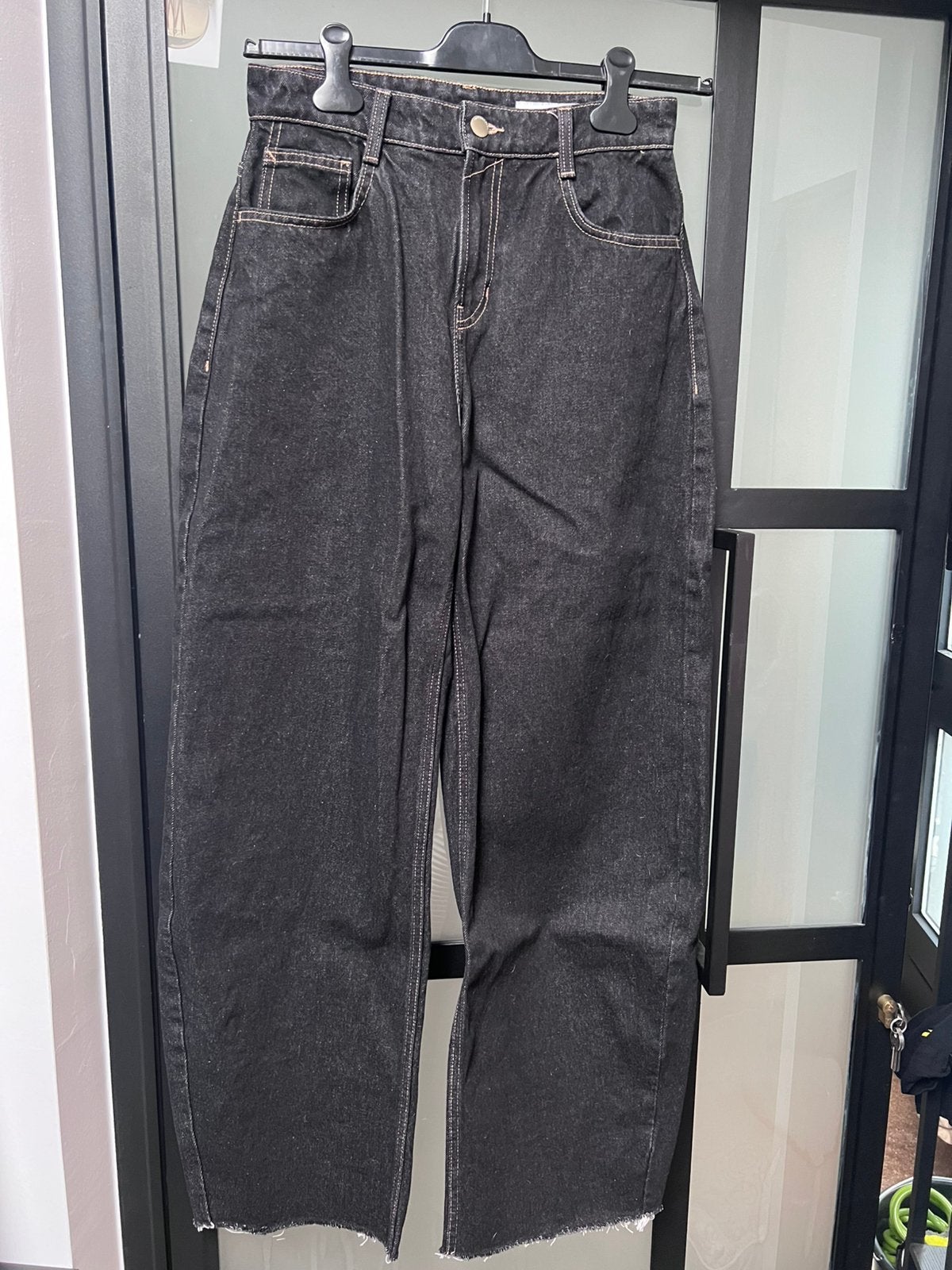 Jeans barrel Bershka, Kleding | Dames, Verzenden, Nieuw, Zwart, W28 - W29 (confectie 36)
