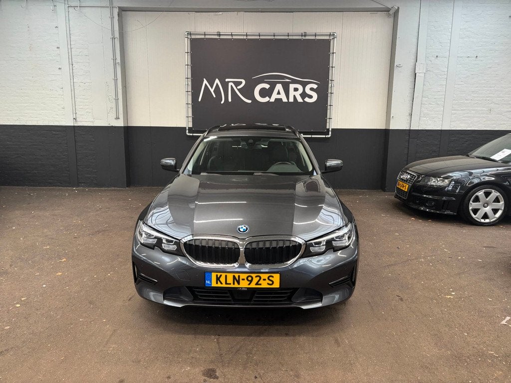 BMW 3-serie Touring 330e pano/adaptive, Auto's, BMW, 1998 cc, Achterwielaandrijving, Gebruikt, 4 cilinders
