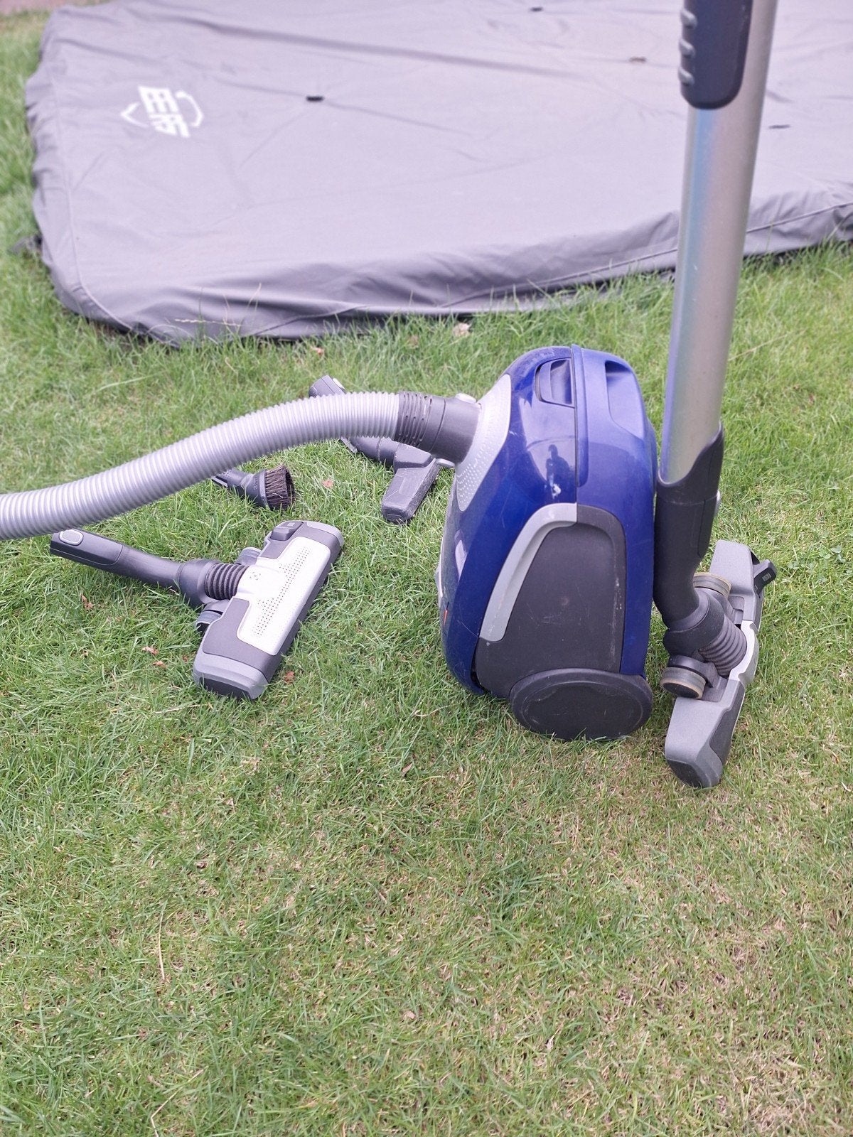 Philips stofzuiger met borstels en accessoires, Ophalen