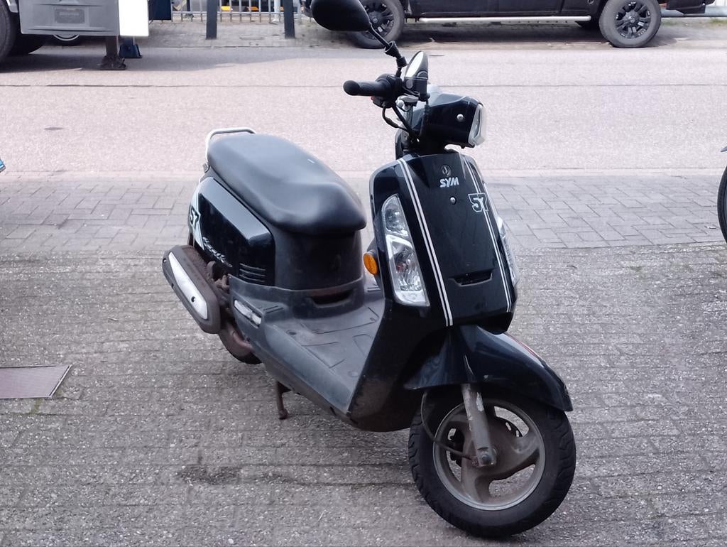 Sym Tonik 50 geel plaatje, Ophalen of Verzenden, Zo goed als nieuw, Benzine, Overige modellen