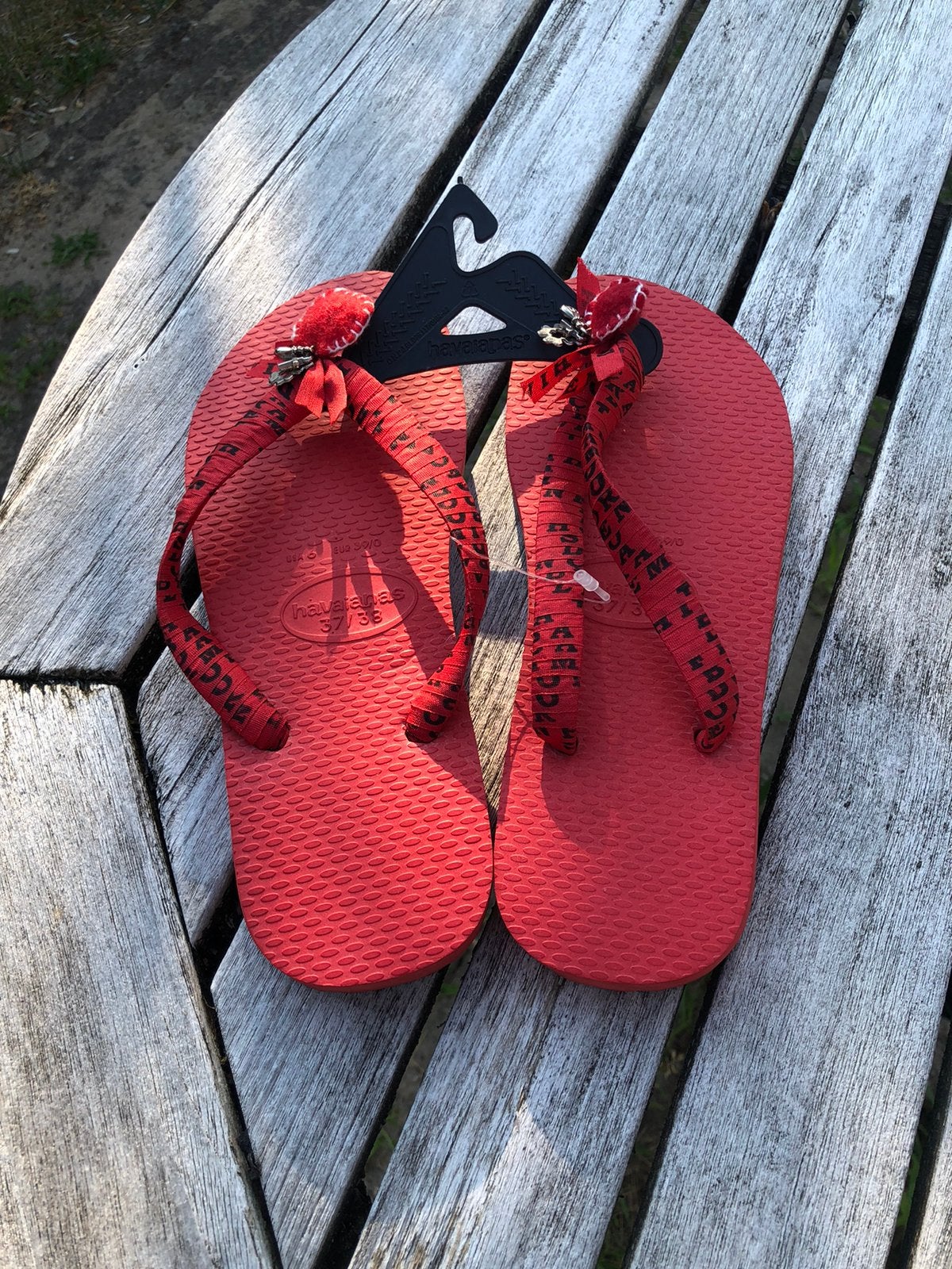 Havaianas maat 38 . Nieuw ., Slippers, Nieuw, Ophalen of Verzenden, Rood