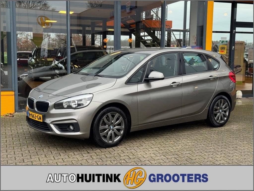 Bmw 2-SERIE ACTIVE TOURER 218i 136pk - navi - sensoren - tre, 136 pk, Gebruikt, Met garantie (alle), 4 stoelen