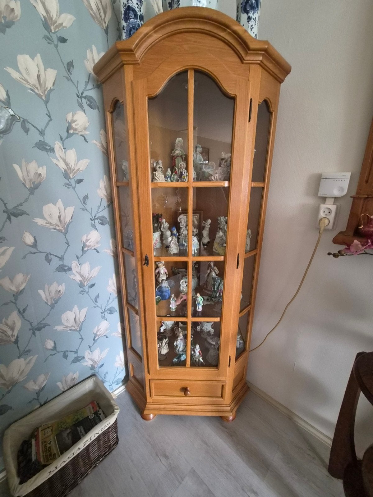 hoek vitrine kast, Ophalen, Eikenhout, 50 tot 100 cm, 150 tot 200 cm