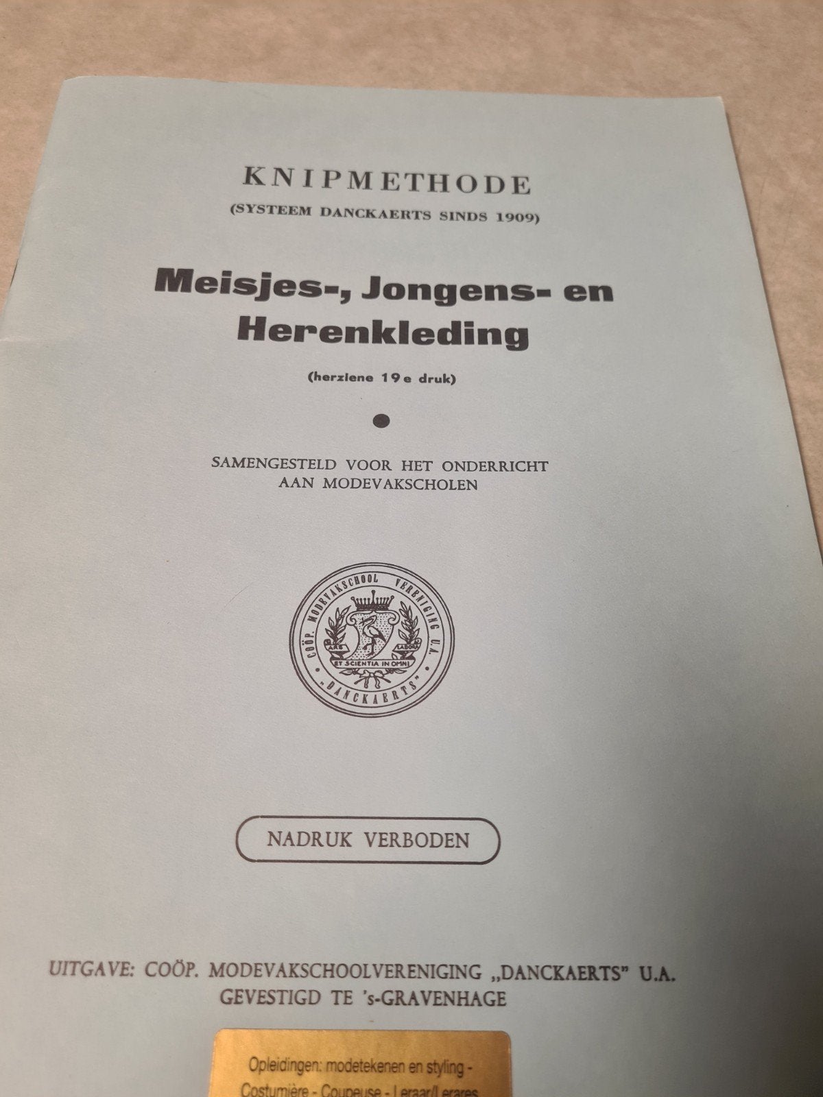 Knipmethode Meisjes-, Jongens- en Herenkleding, Boeken, Ophalen of Verzenden, Zo goed als nieuw, Vakgebied of Industrie, Coöp. Modevakschoolvereniging "Danckaerts" U.A.