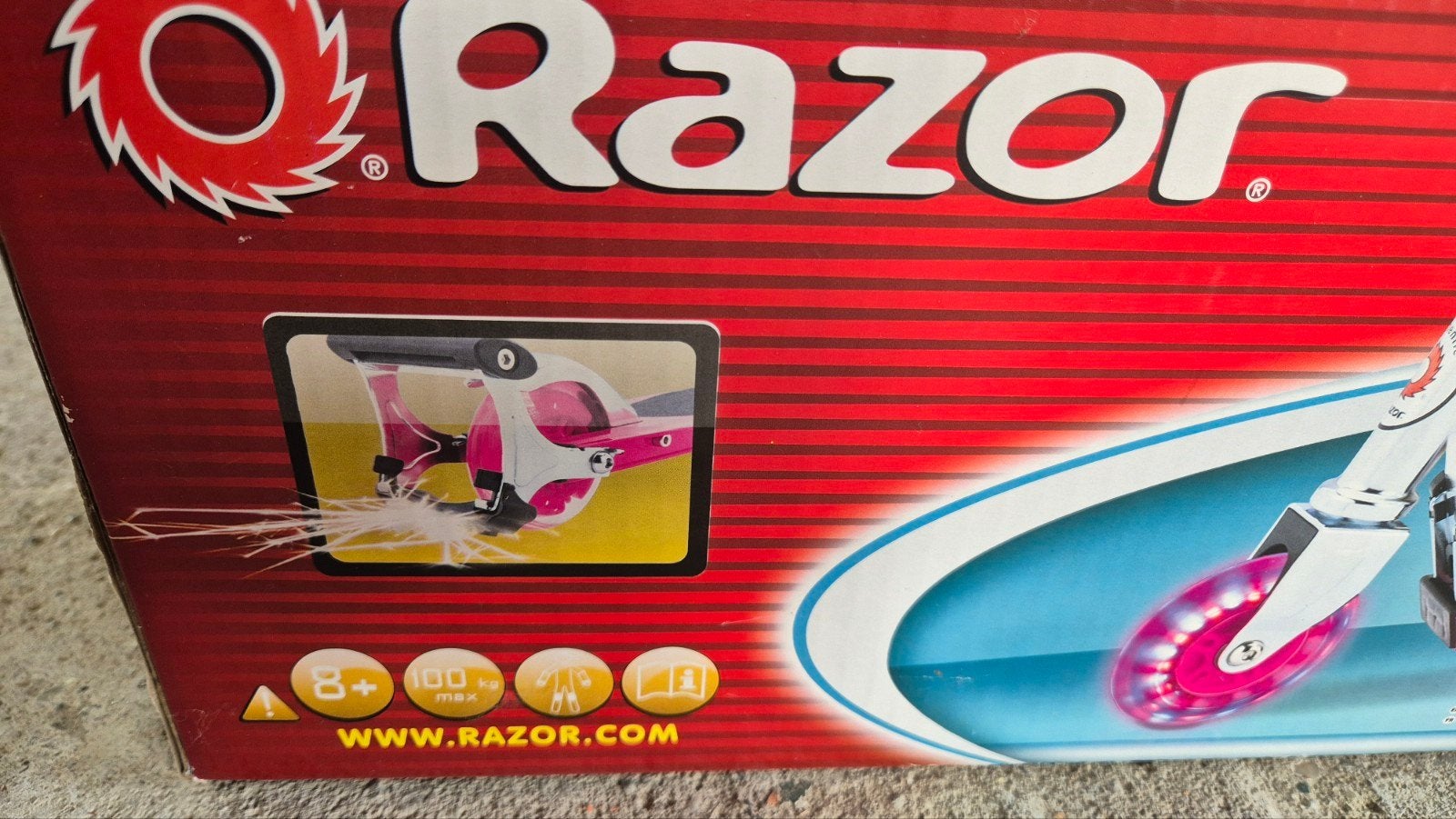 Razor Spark Sport Step - Roze, Nieuw in doos, Ophalen of Verzenden, Nieuw, Gewone step, Razor