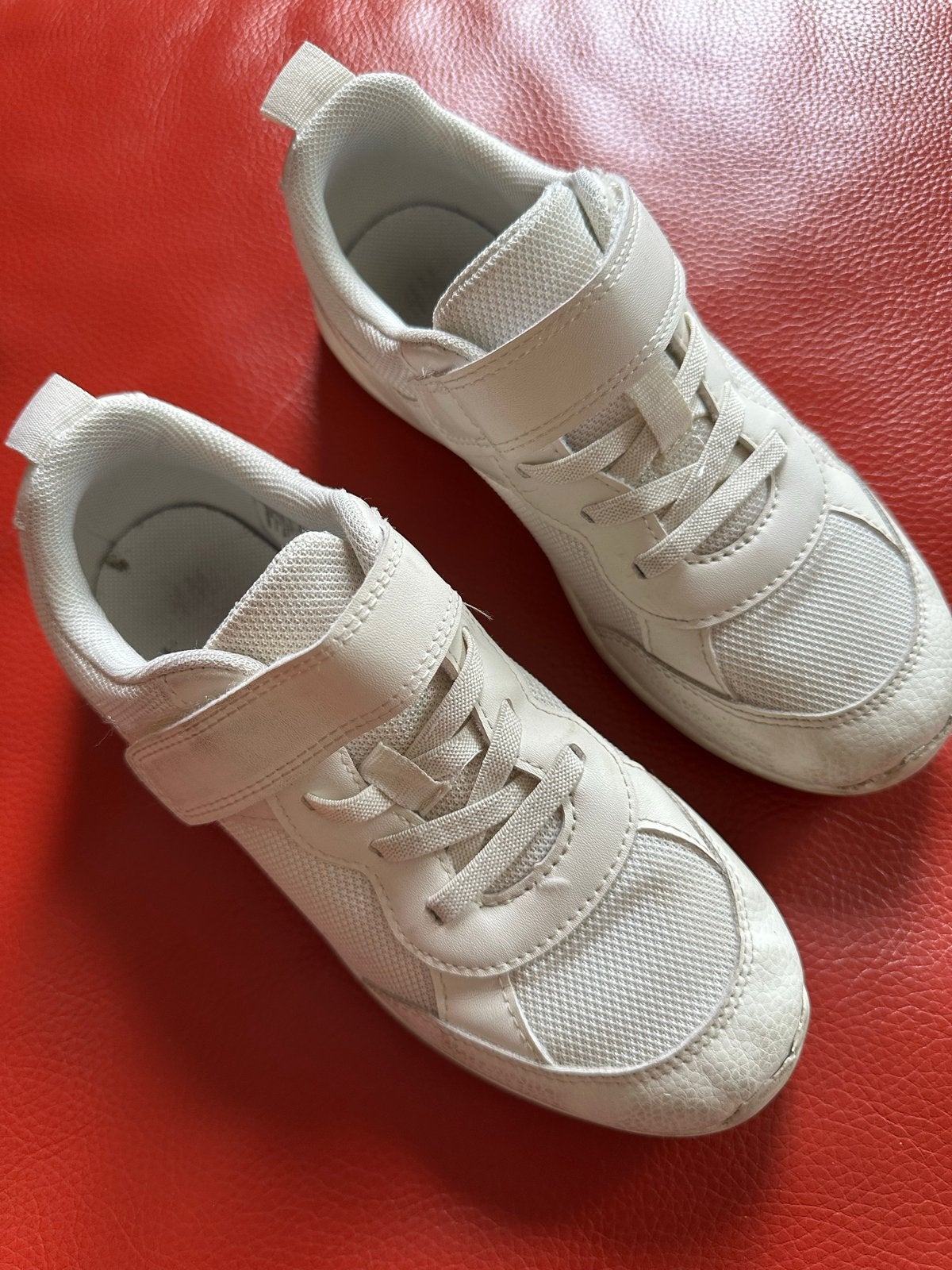 H&M Witte Sportschoenen Maat 33 voor Jongen of Meisje, Ophalen of Verzenden, Gebruikt, Jongen of Meisje, Sportschoenen