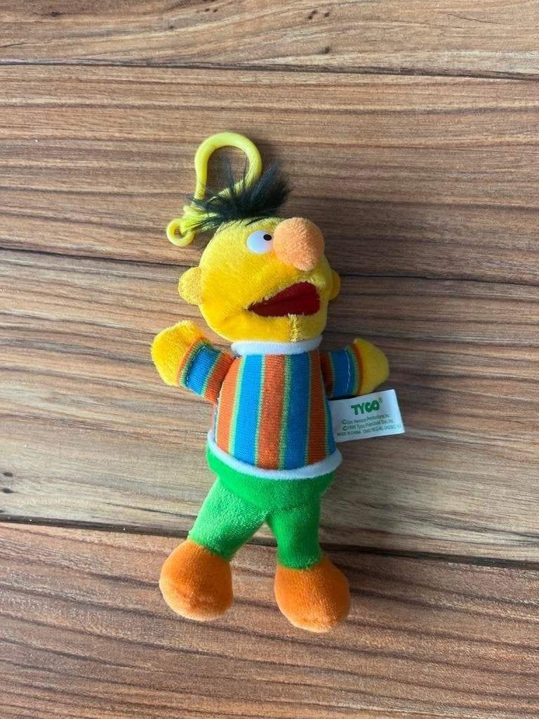 Sesamstraat pluche knuffel sleutelhanger Bert nieuw, Ophalen of Verzenden, Nieuw, Overige typen