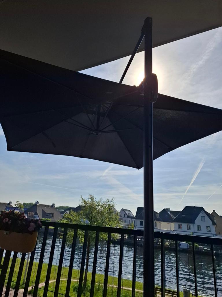 Hawaii zweefparasol 250x250 -  met voet, Tuin en Terras, Parasols, Zweefparasol, 2 tot 3 meter, Ophalen