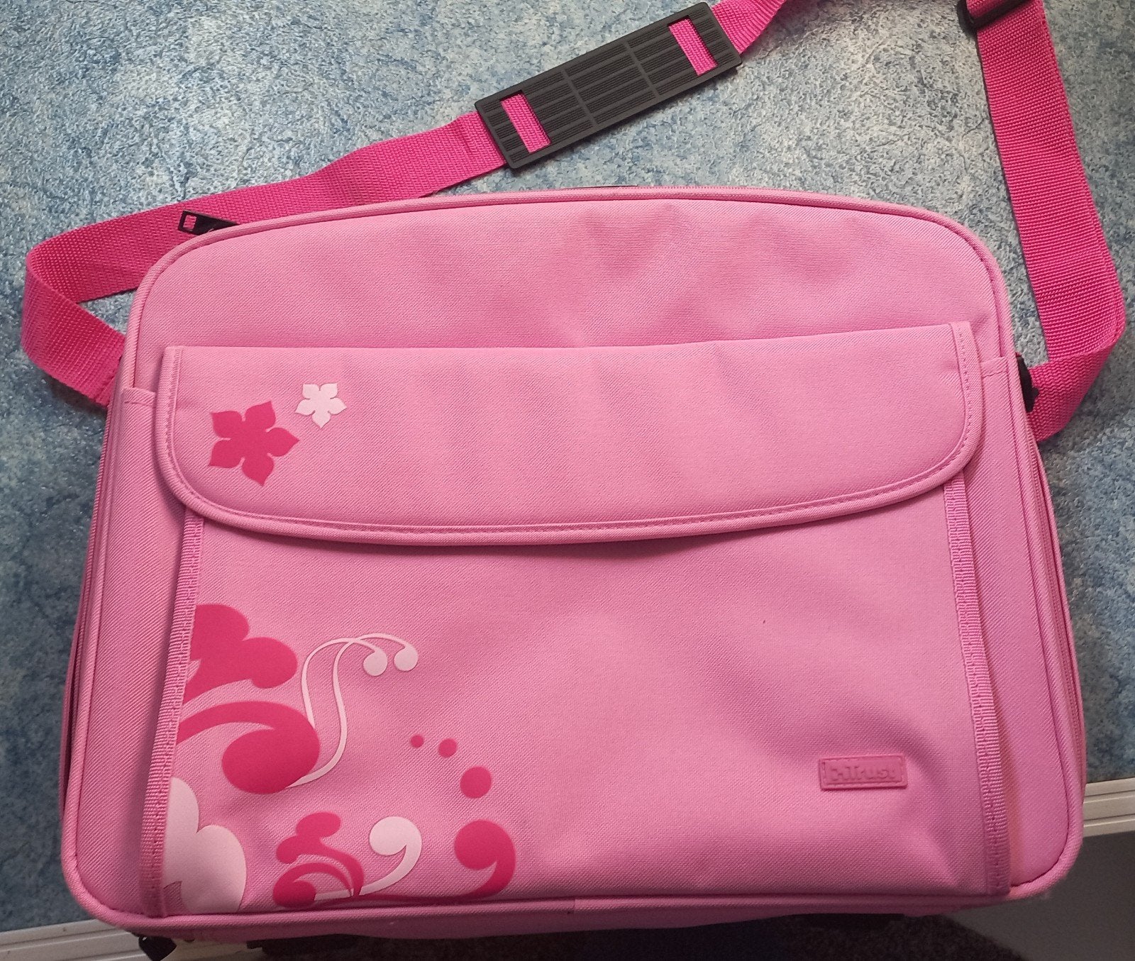 Laptop tas, Ophalen of Verzenden, 17 inch of meer, Zo goed als nieuw