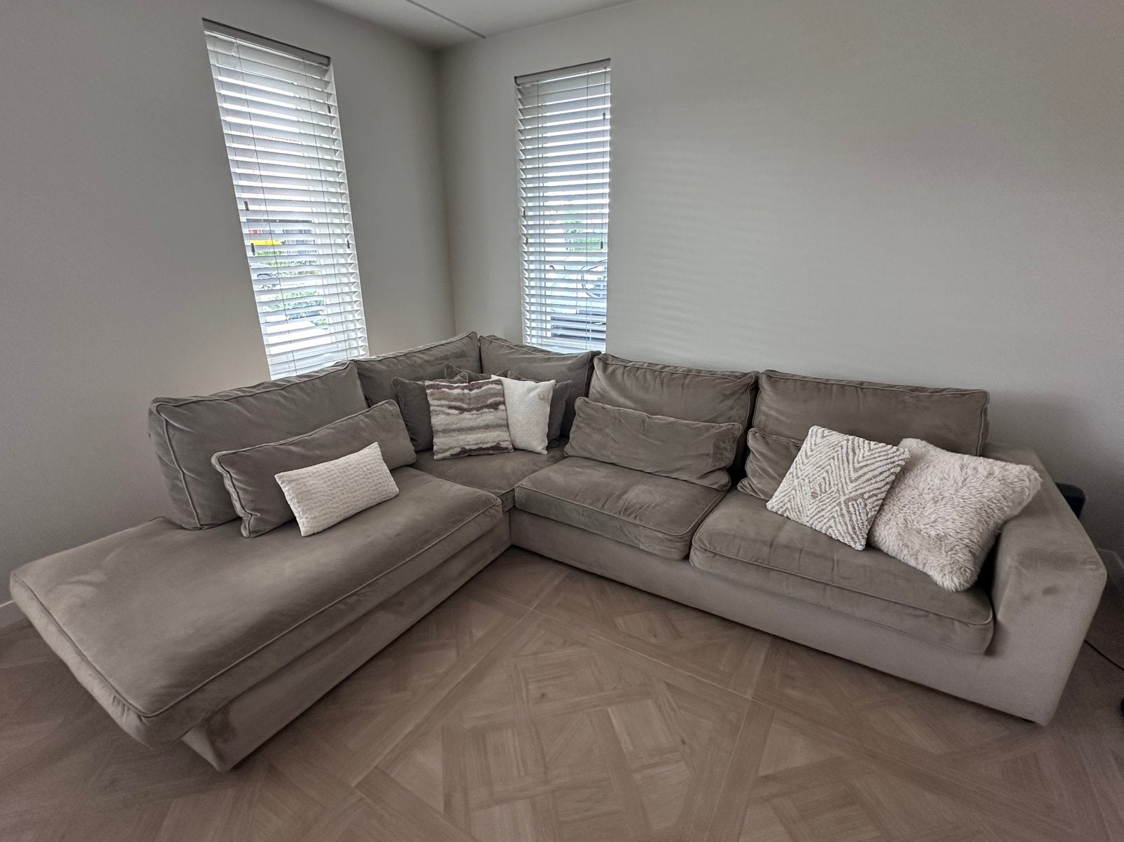 Luxe taupe hoekbank Löwik 315x255 | royale loungebank, Ophalen, Gebruikt, Stof