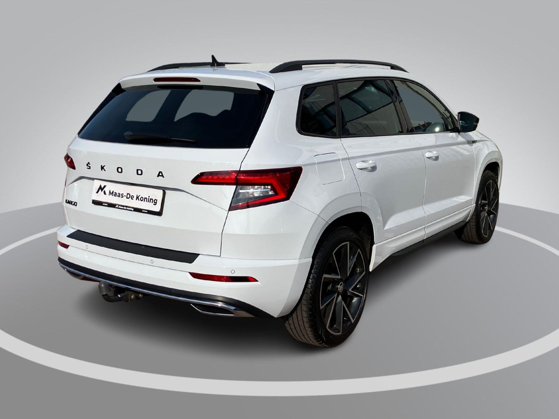 Skoda Karoq 1.5TSI/150PK ACT Sportline Business · Trekhaak, Voorwielaandrijving, Stof, 4 cilinders, 150 pk